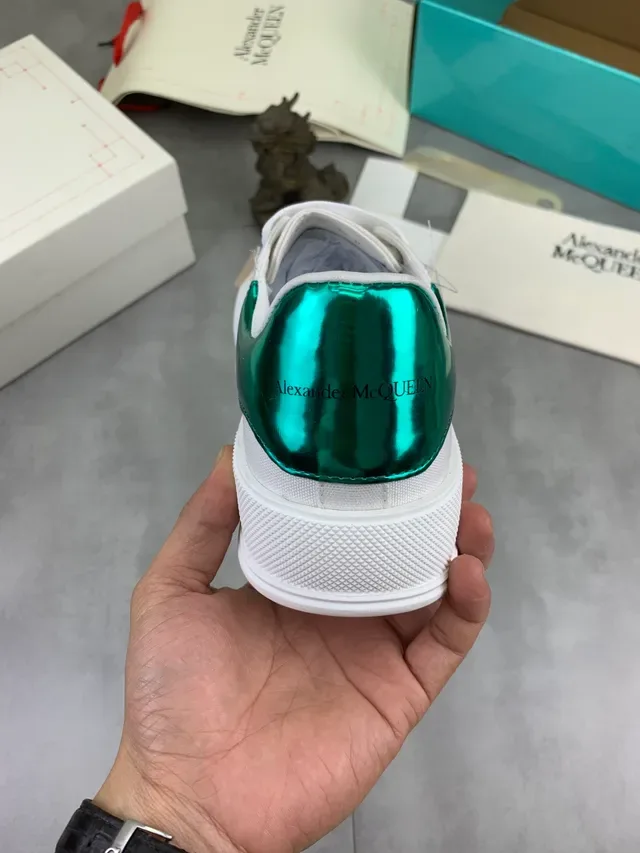 Alexander McQueen Sneakers Oversized Blanc Vert Empeigne Toile Semelle Caoutchouc Texturée Épaisse Style de Vie 3