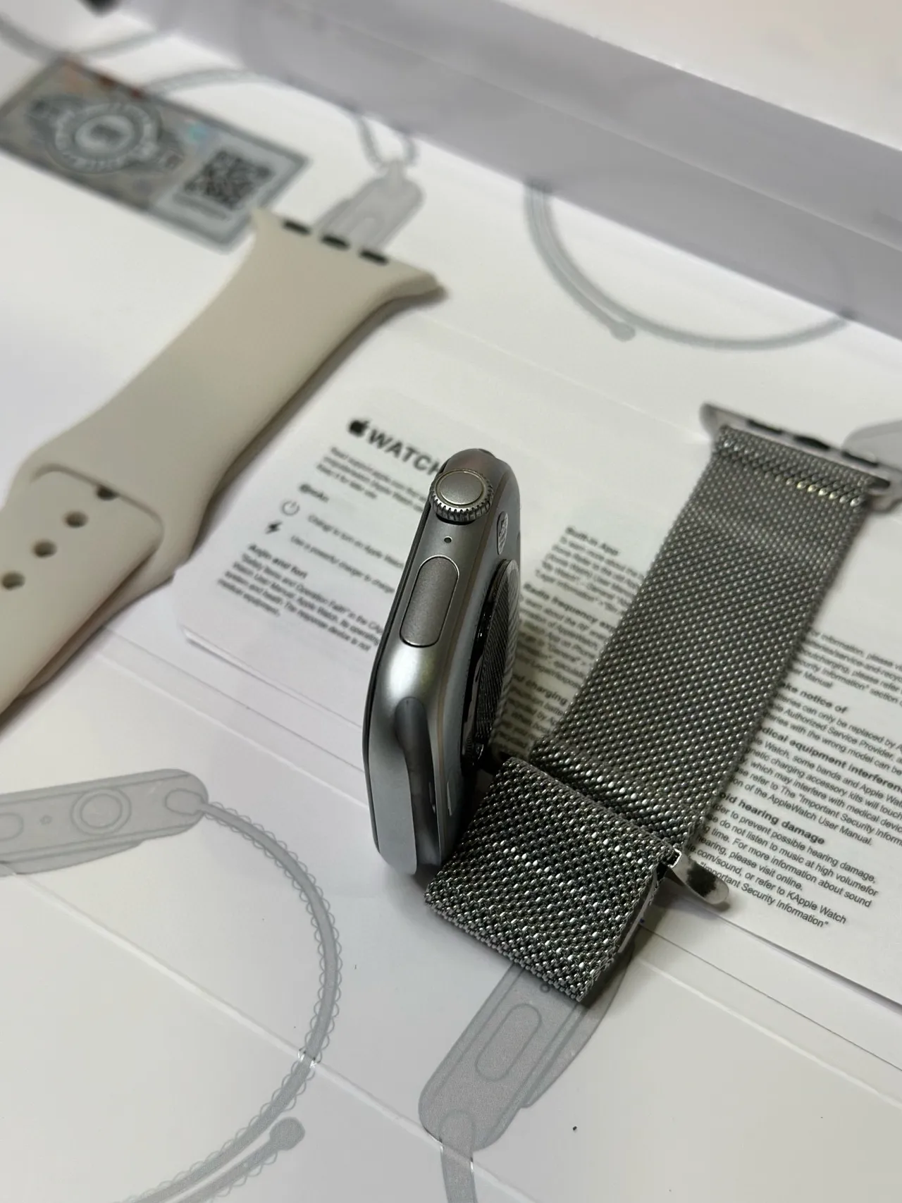 Apple Argent Beige Bord Carré Boîtier Acier Inoxydable Personnalisé LV X Gucci Snake Dial Montre Sportive 3