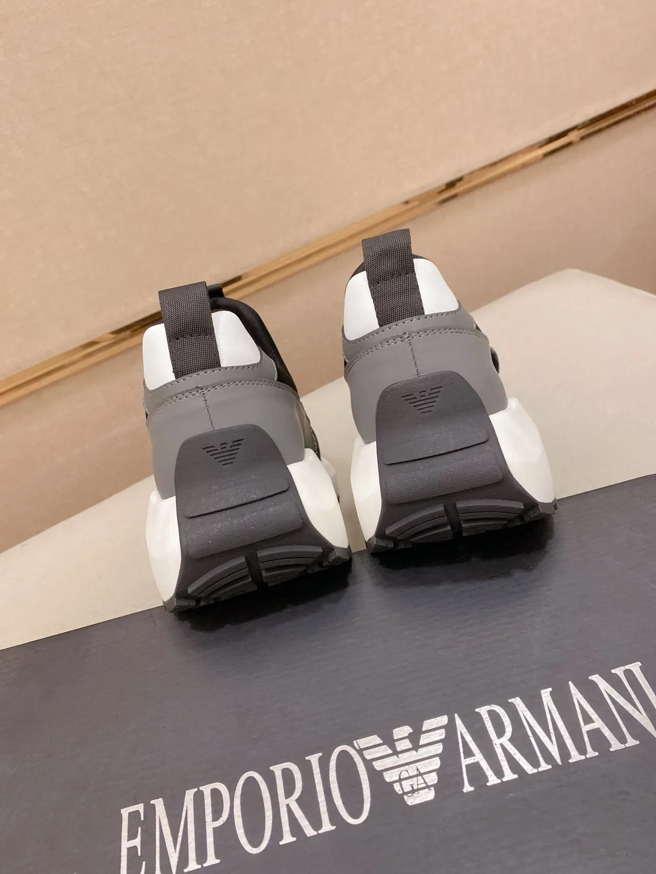 Armani Exchange sneakers lifestyle slip-on à impression de logo 8