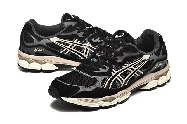 ASICS Gel-Kayano أحذية الجري السوداء والبيج 4