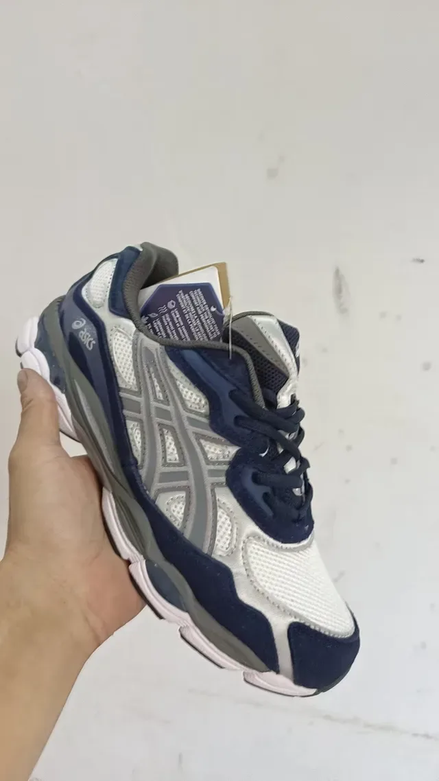 ASICS Gel-Kayano Navy Silver Structured Mesh Upper Tiger Stripe Overlays Running Shoes 2