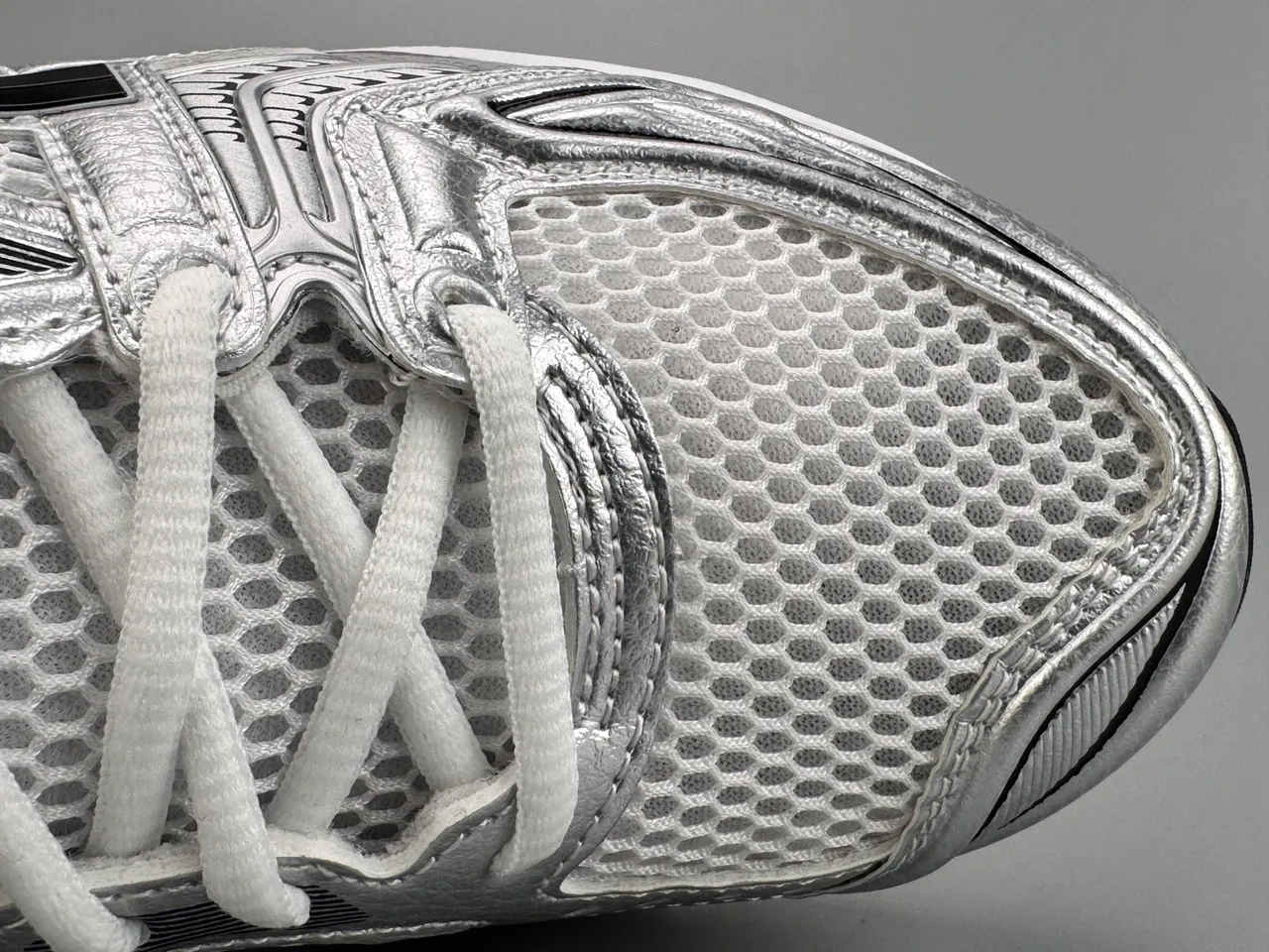 ASICS Gel-Kayano أحذية جري فضية سوداء برتقالية 2