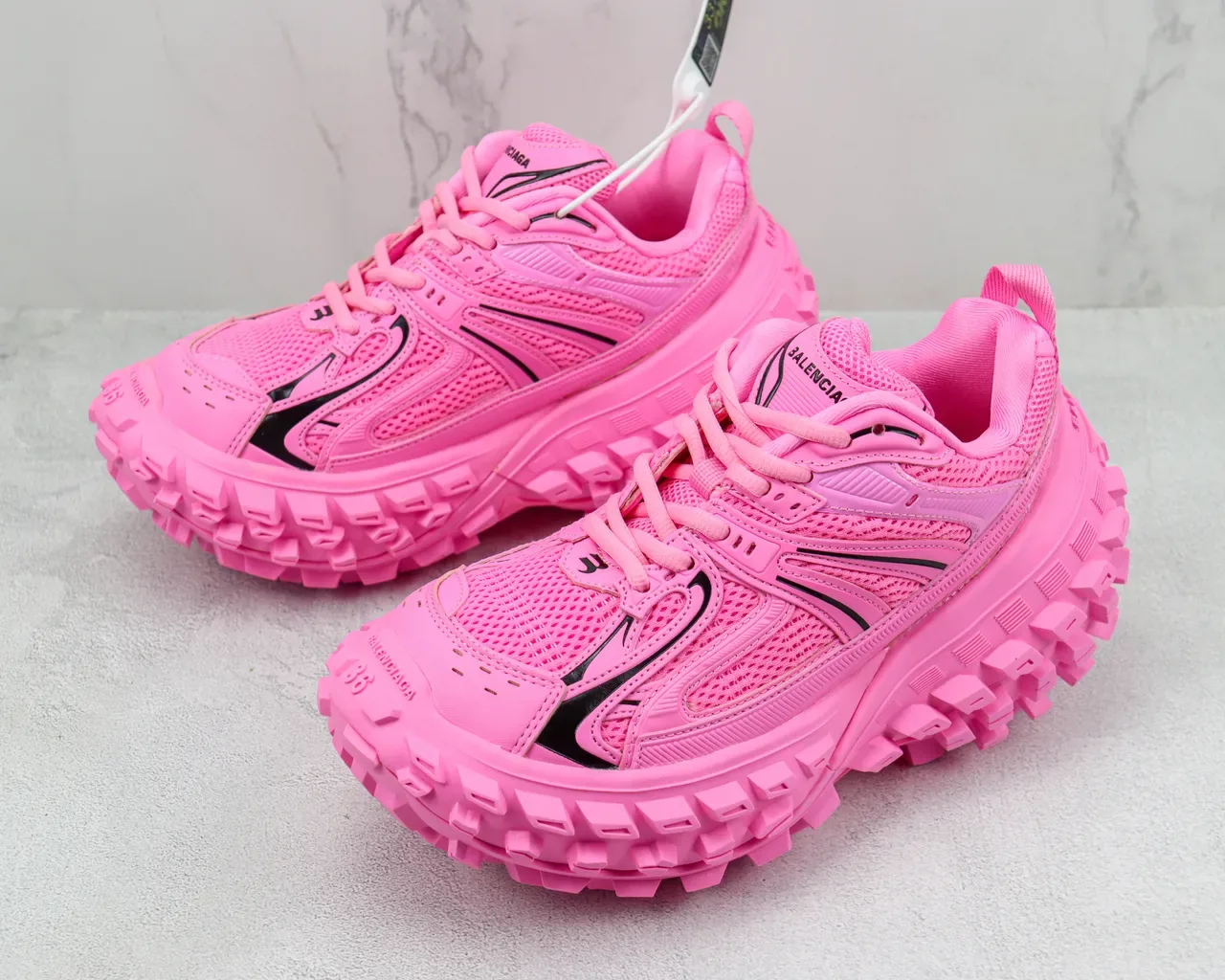 ASICS Chaussures Lifestyle en Maille Monocromatique et Construction de Recouvrement Synthétique Rose et Noir 4