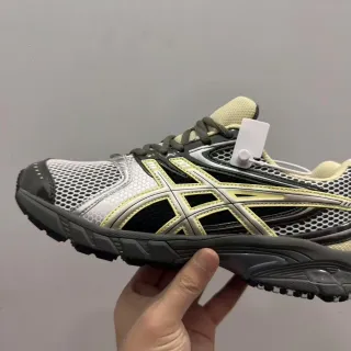 ASICS Silver Black Mesh Upper Synthetic Overlays Running Shoes