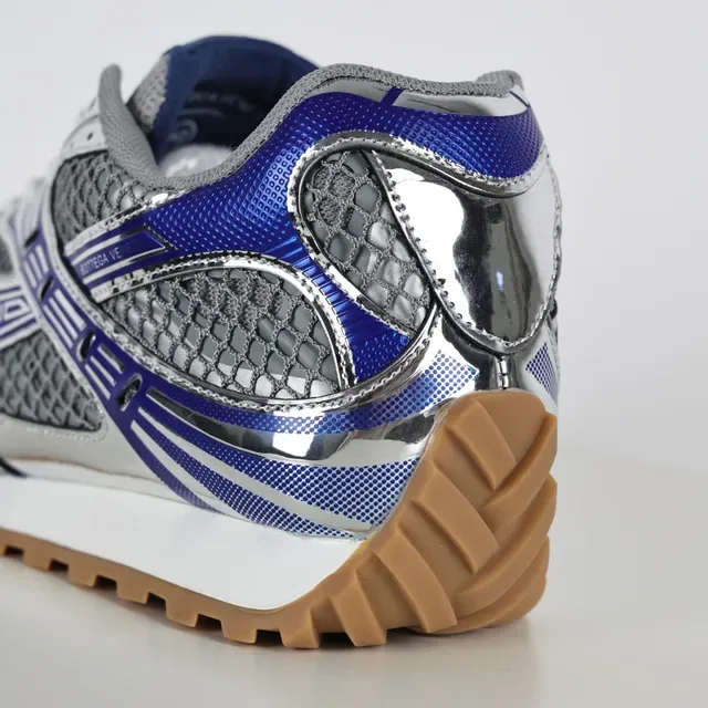 ASICS Chaussures de course Bleu Argent Capuche Métallique Crome Royal Couches Synthétiques 4