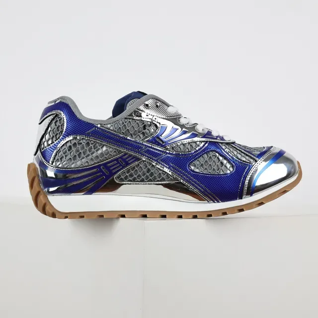 ASICS Chaussures de course Bleu Argent Capuche Métallique Crome Royal Couches Synthétiques 7