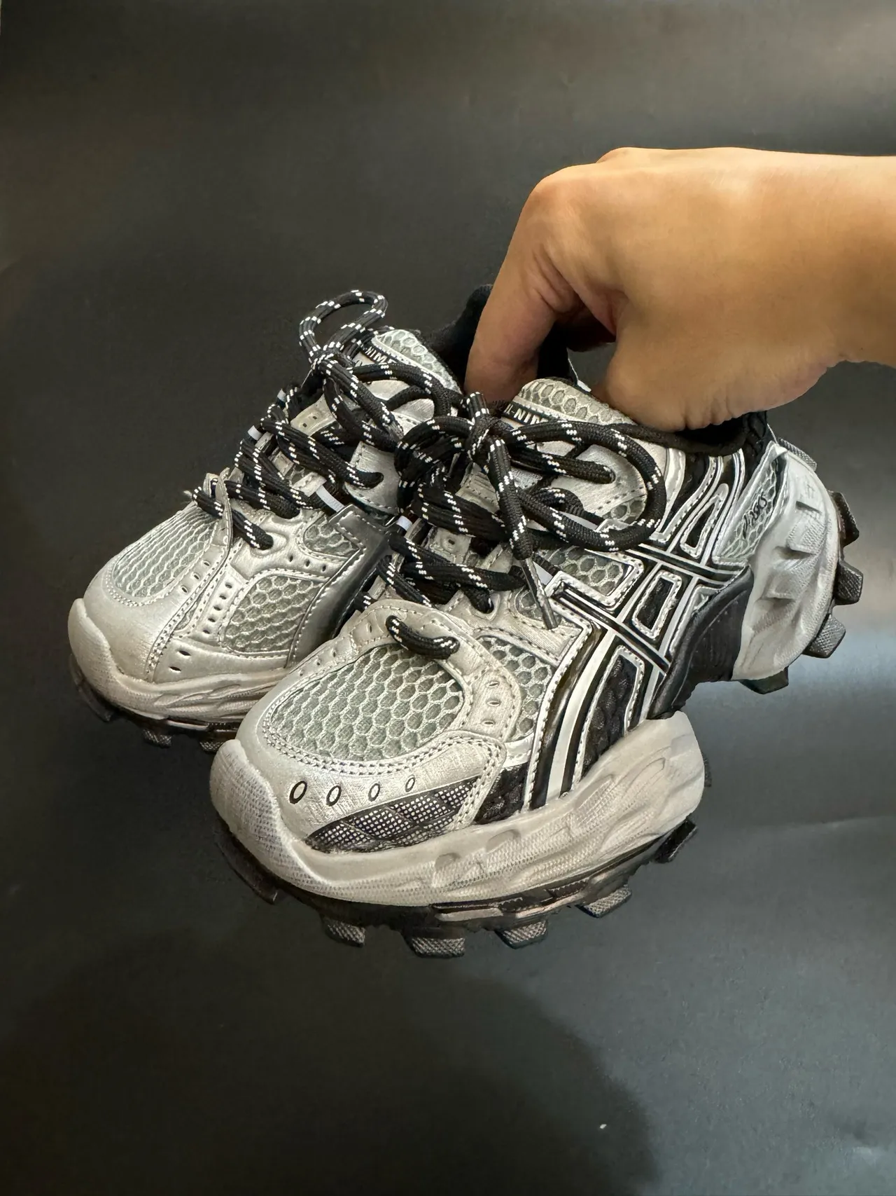 ASICS Argent Rouge Silhouette Chunky Maille et Recouvrement Synthétique Sneakers Lifestyle 8