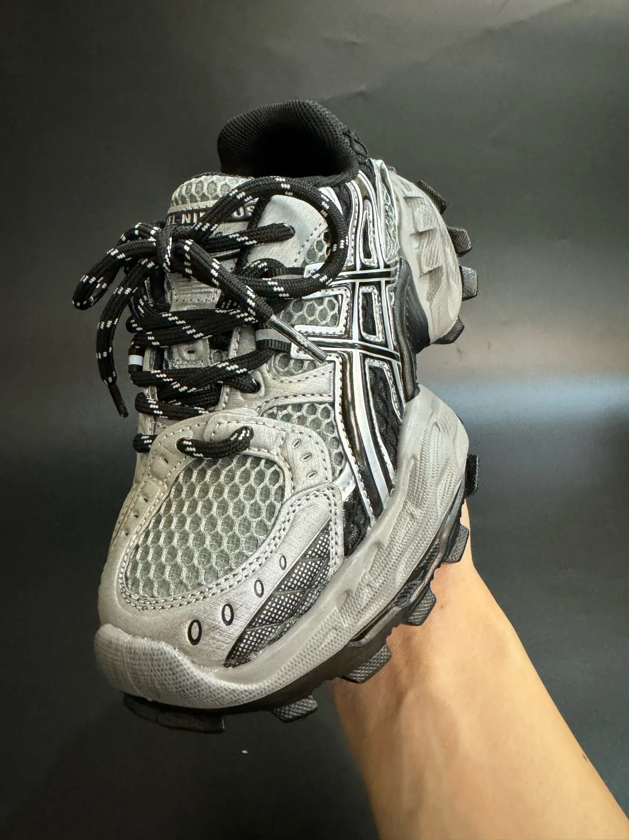 ASICS Argent Rouge Silhouette Chunky Maille et Recouvrement Synthétique Sneakers Lifestyle 11
