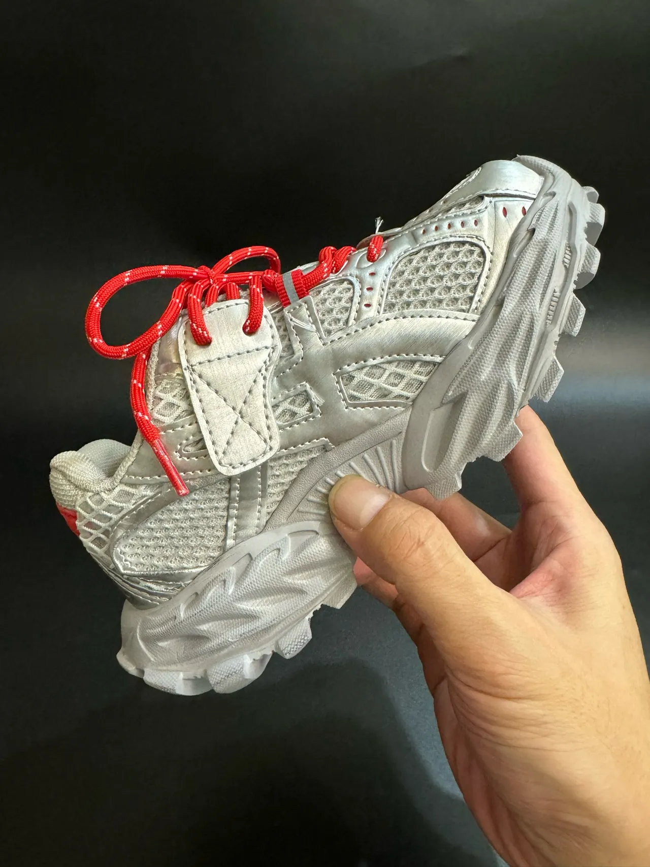 ASICS Argent Rouge Silhouette Chunky Maille et Recouvrement Synthétique Sneakers Lifestyle 20