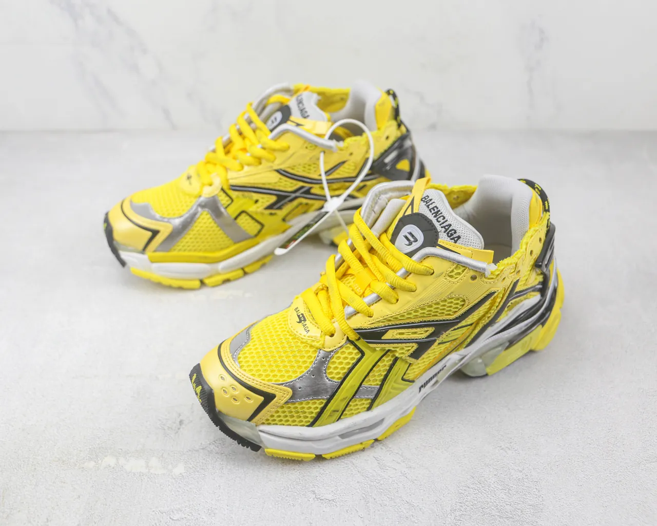 ASICS Jaune Noir Médiasol Maille et Recouvrement Synthétique Supérieur Baskets Épaisses 4