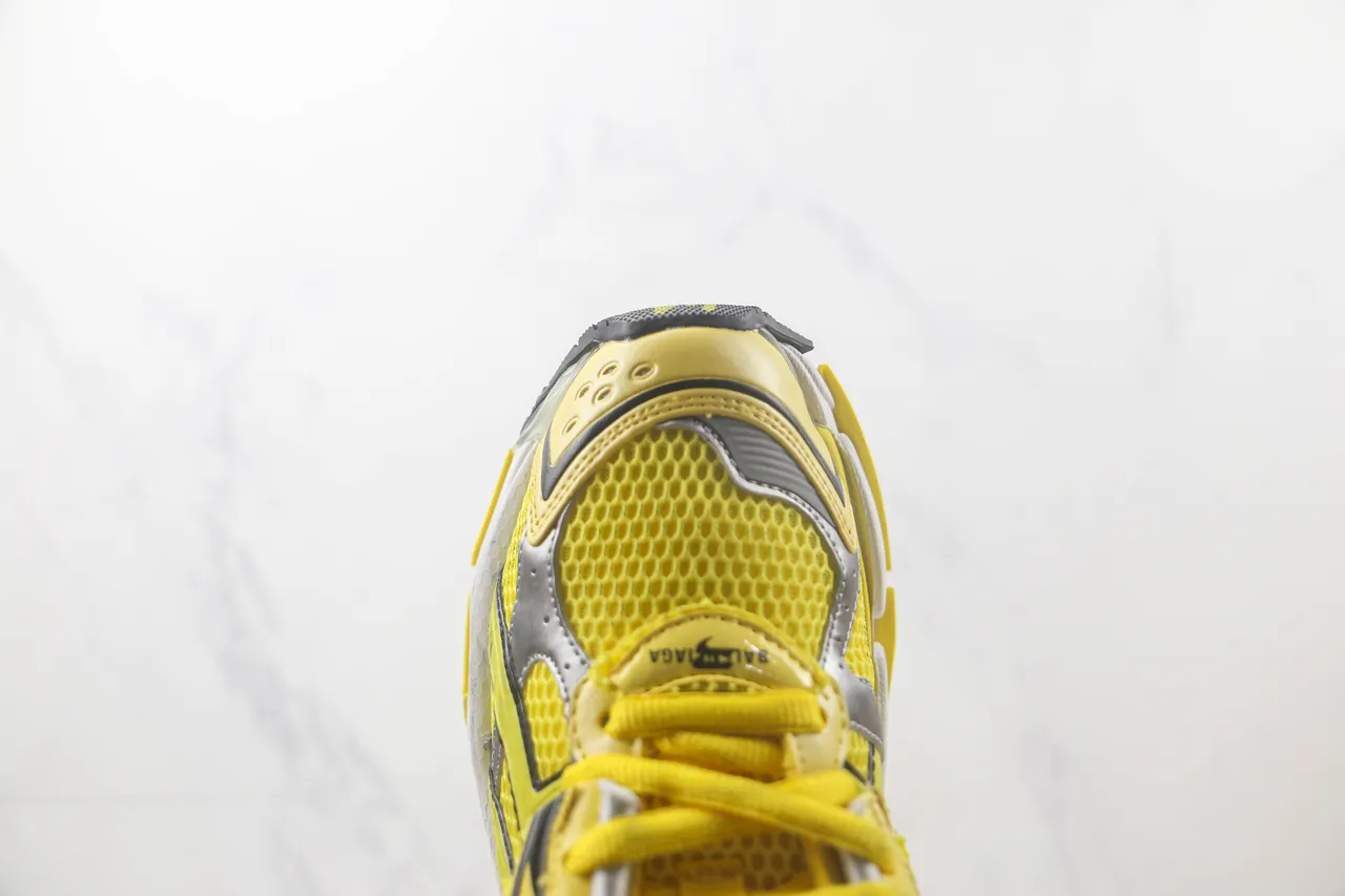 ASICS Jaune Noir Médiasol Maille et Recouvrement Synthétique Supérieur Baskets Épaisses 6