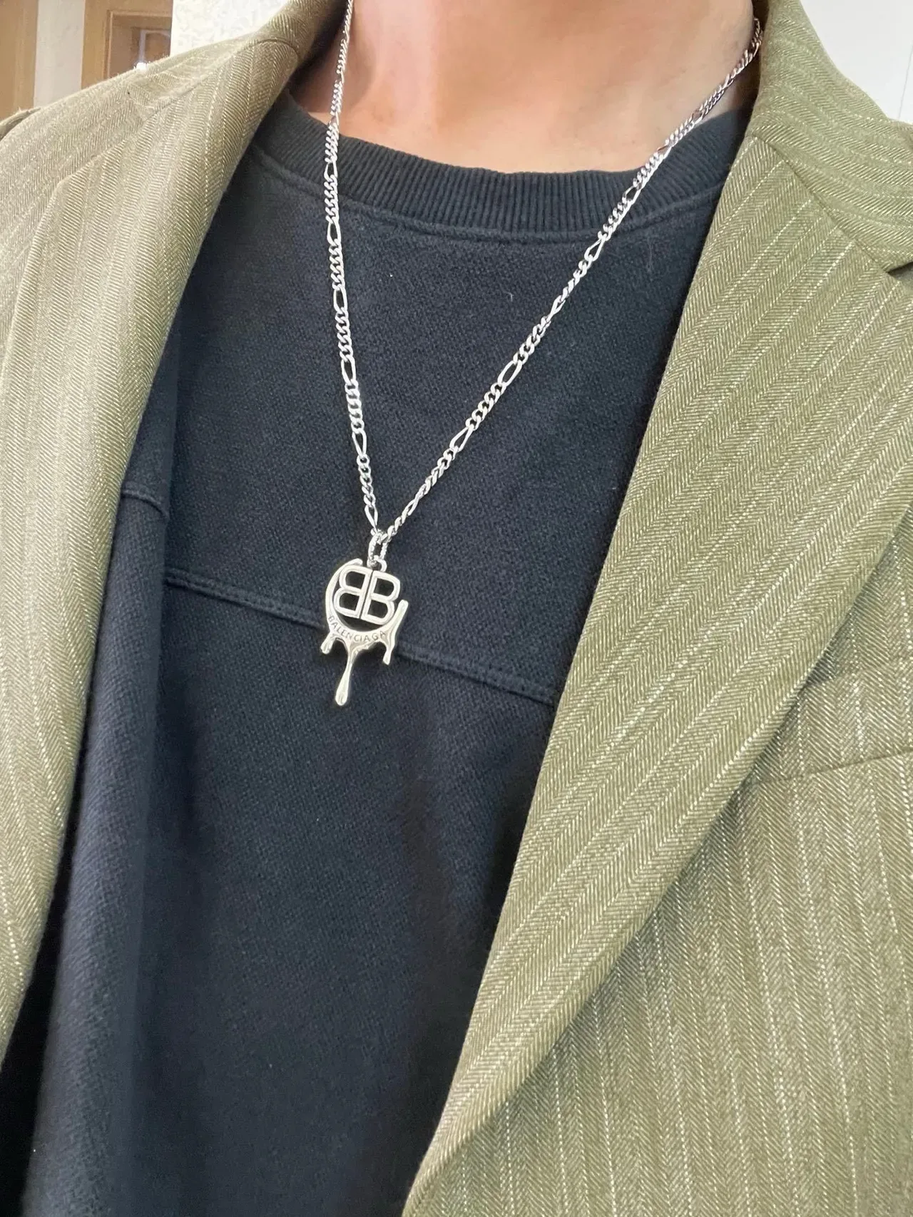 Balenciaga B Collier Pendentif Chaîne Argentée 2