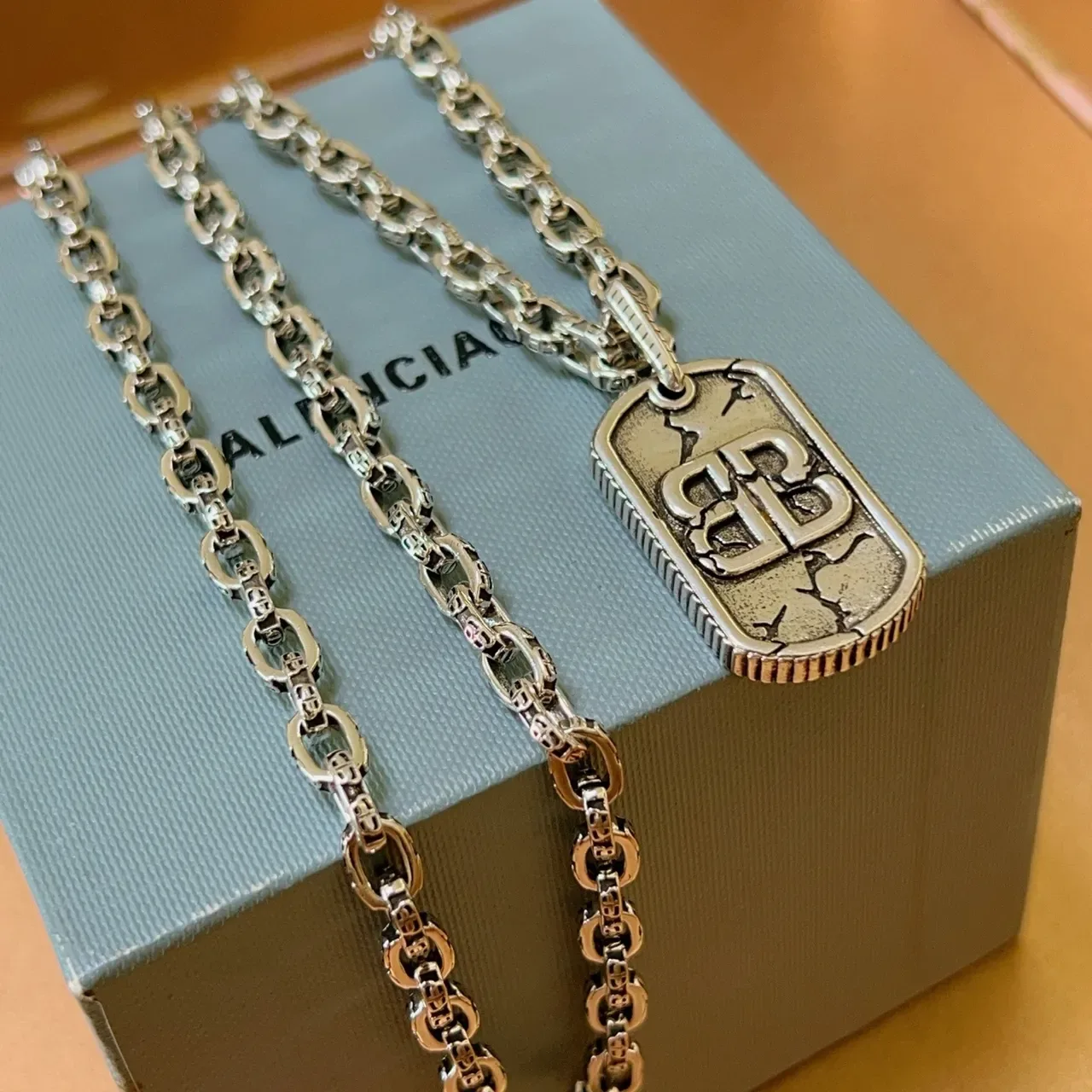 Balenciaga BB Dog Tag Collier Argent Vieilli 3