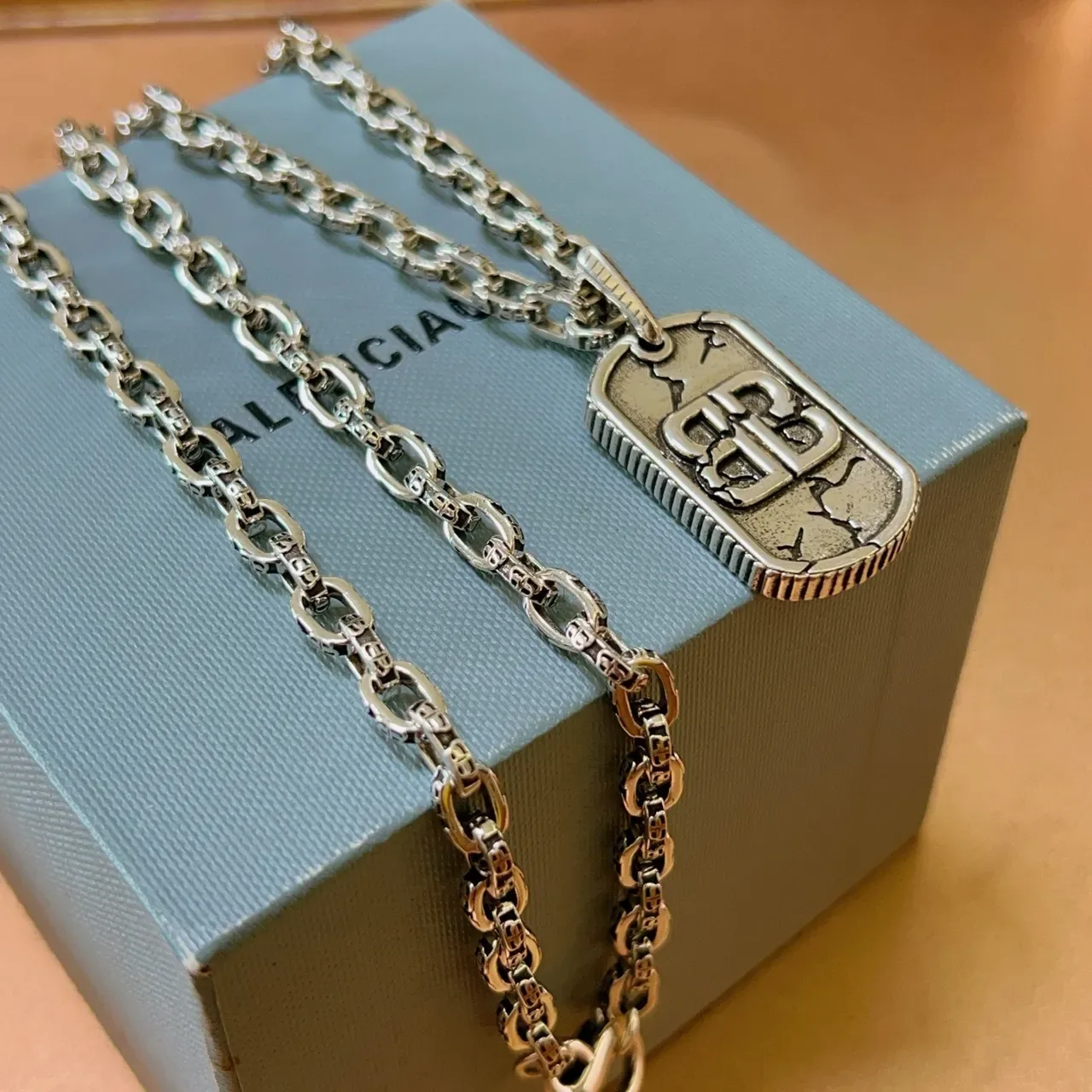Balenciaga BB Dog Tag Collier Argent Vieilli 9