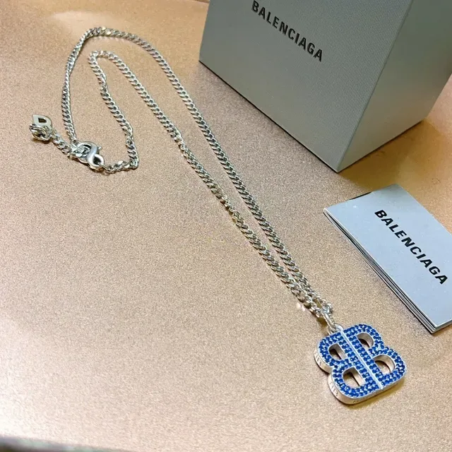 Balenciaga BB collier chaîne curb-link argent bleu cristaux pavé 6