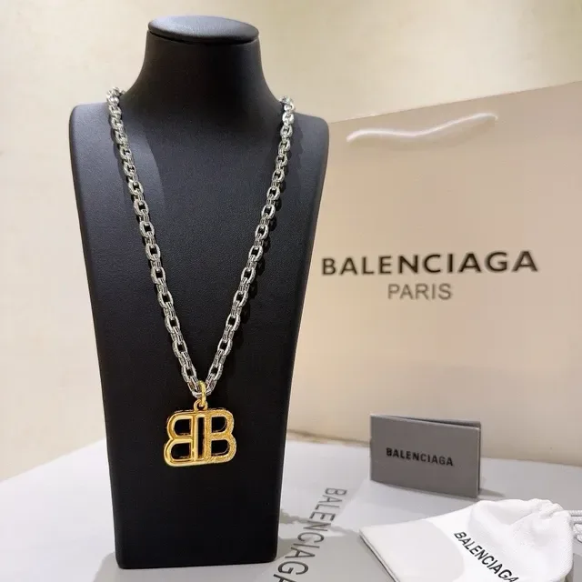 Balenciaga BB Collier Argent/Or Chaîne Gros Maillons Pendentif Monogramme 2