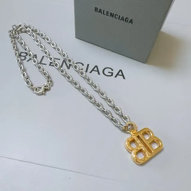 Balenciaga BB Collier Argent/Or Chaîne Gros Maillons Pendentif Monogramme 7