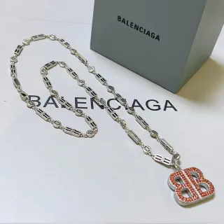 Balenciaga BB Pavé Crystal Double-B قلادة