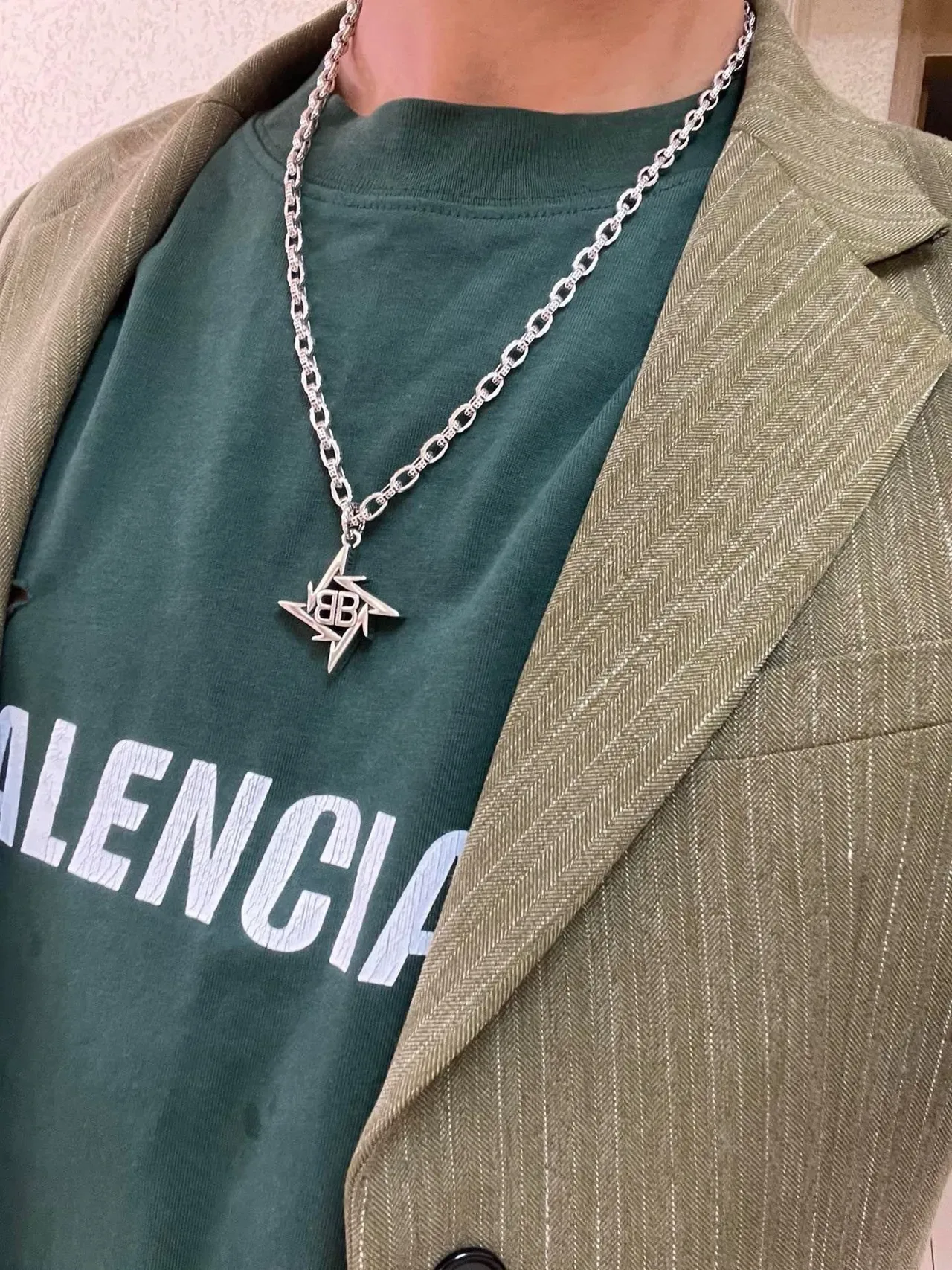 Colar Balenciaga BB Star Pendente Corrente Prata 8