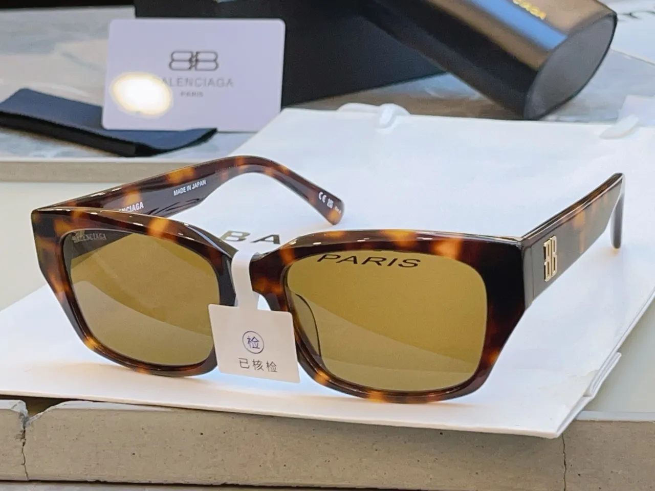 Balenciaga BB0480SK Cadre Noir Lentille Miroir Gris Lunettes de Soleil 3