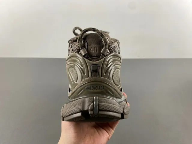 Balenciaga Tênis Chunky Desconstruídos Pintados Com Graffiti Bege Preto 4