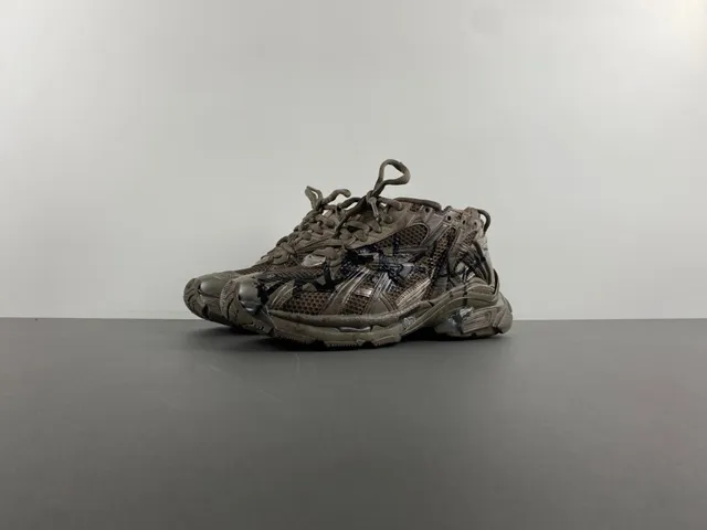 Balenciaga Tênis Chunky Desconstruídos Pintados Com Graffiti Bege Preto 10