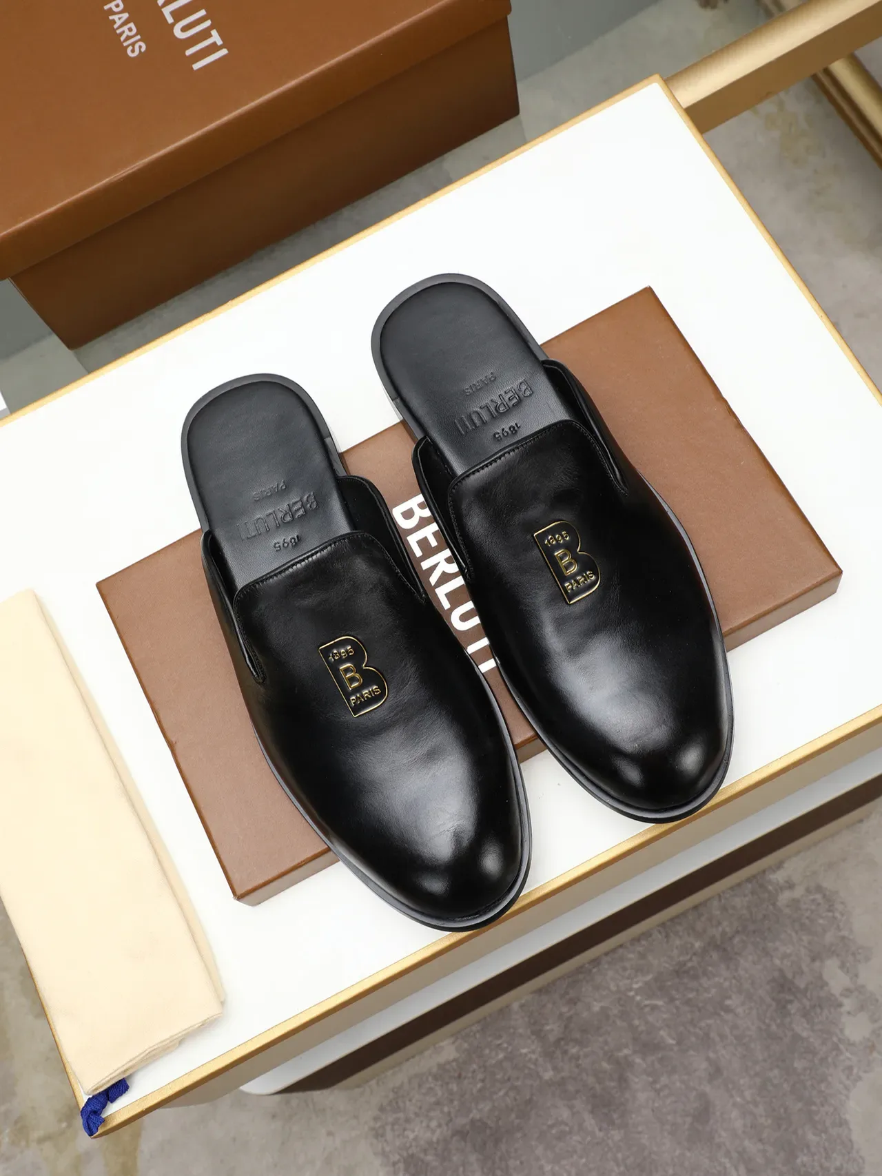 Balenciaga Preto Marrom Sem Talão Slip-On Couro Polido Mocassim 2