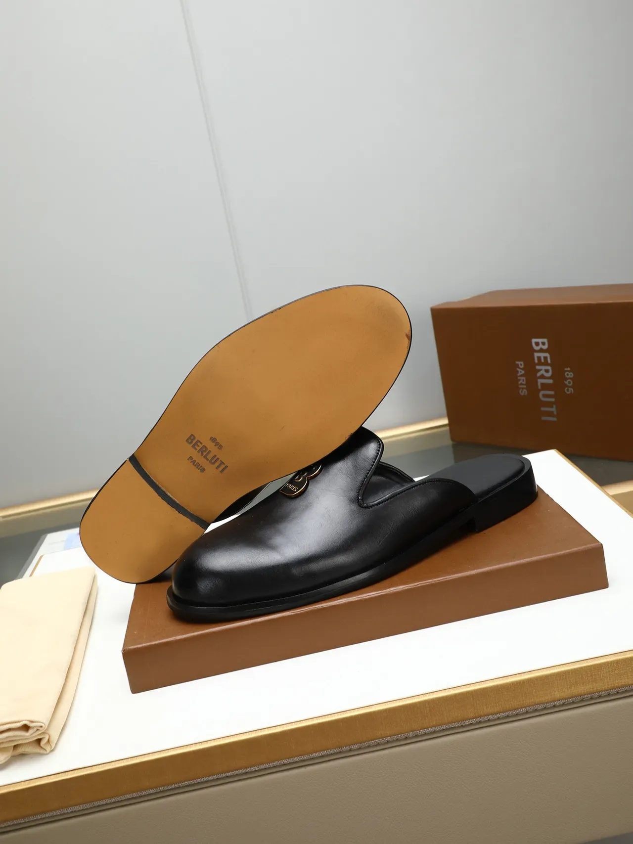 Balenciaga Preto Marrom Sem Talão Slip-On Couro Polido Mocassim 3