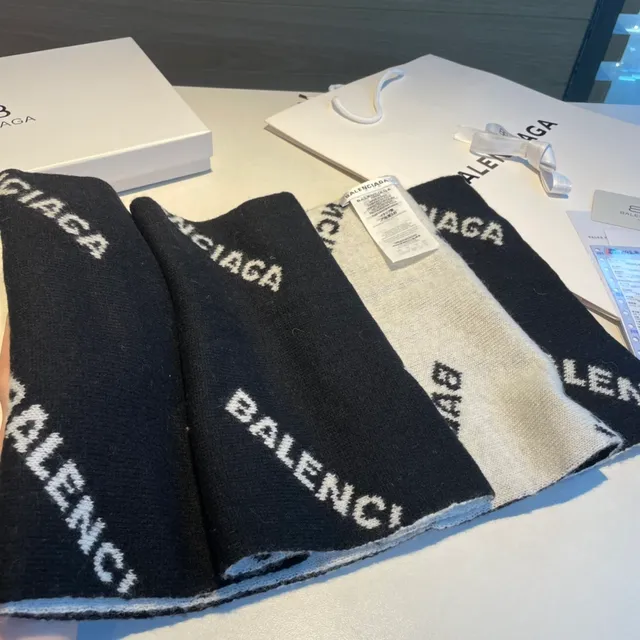 Balenciaga Noir Gris Logo-Intarsia Maille Bicolore Réversible Écharpe 5
