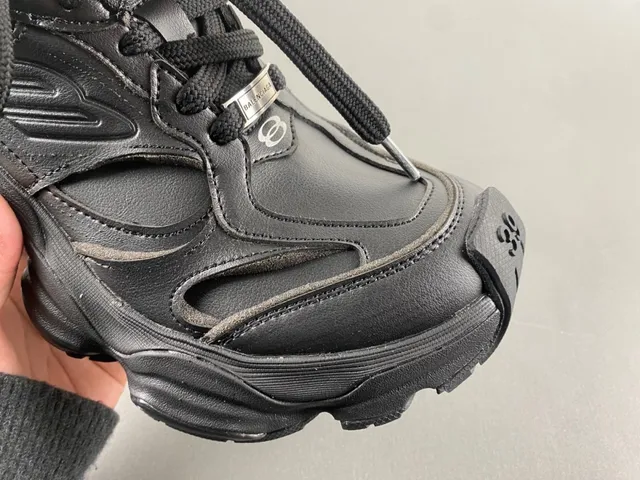 Balenciaga Defender Black Chunky Sneakers 2
