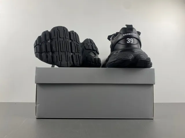 Balenciaga Defender Black Chunky Sneakers 16