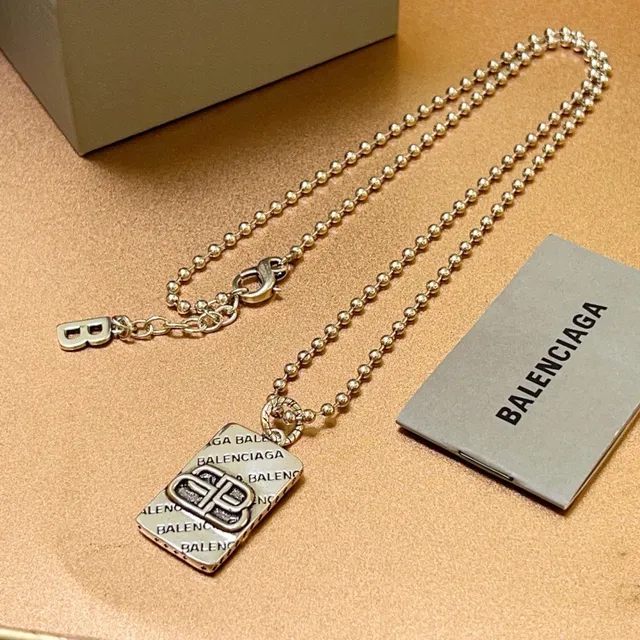 Balenciaga Pingente Placa ID Corrente Bola Colar 3