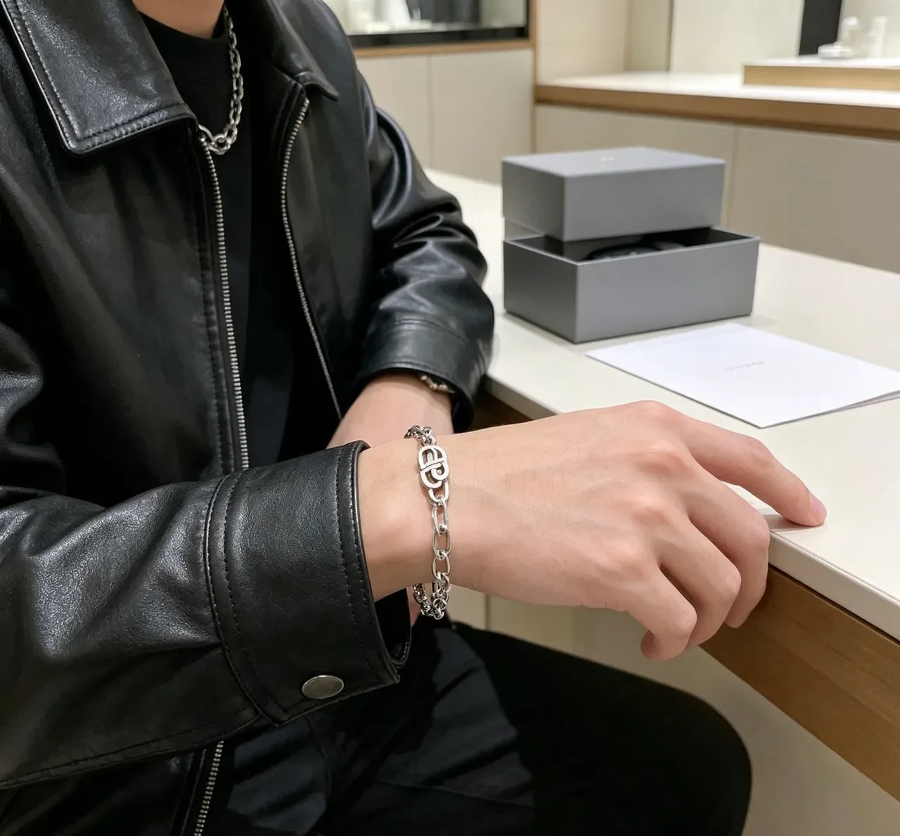 Bracelet Balenciaga Logo Chain Argent Metal 2
