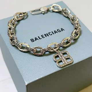 Balenciaga Logo Charm Pulsera Plata Cadena Gruesa Ornada Double-B