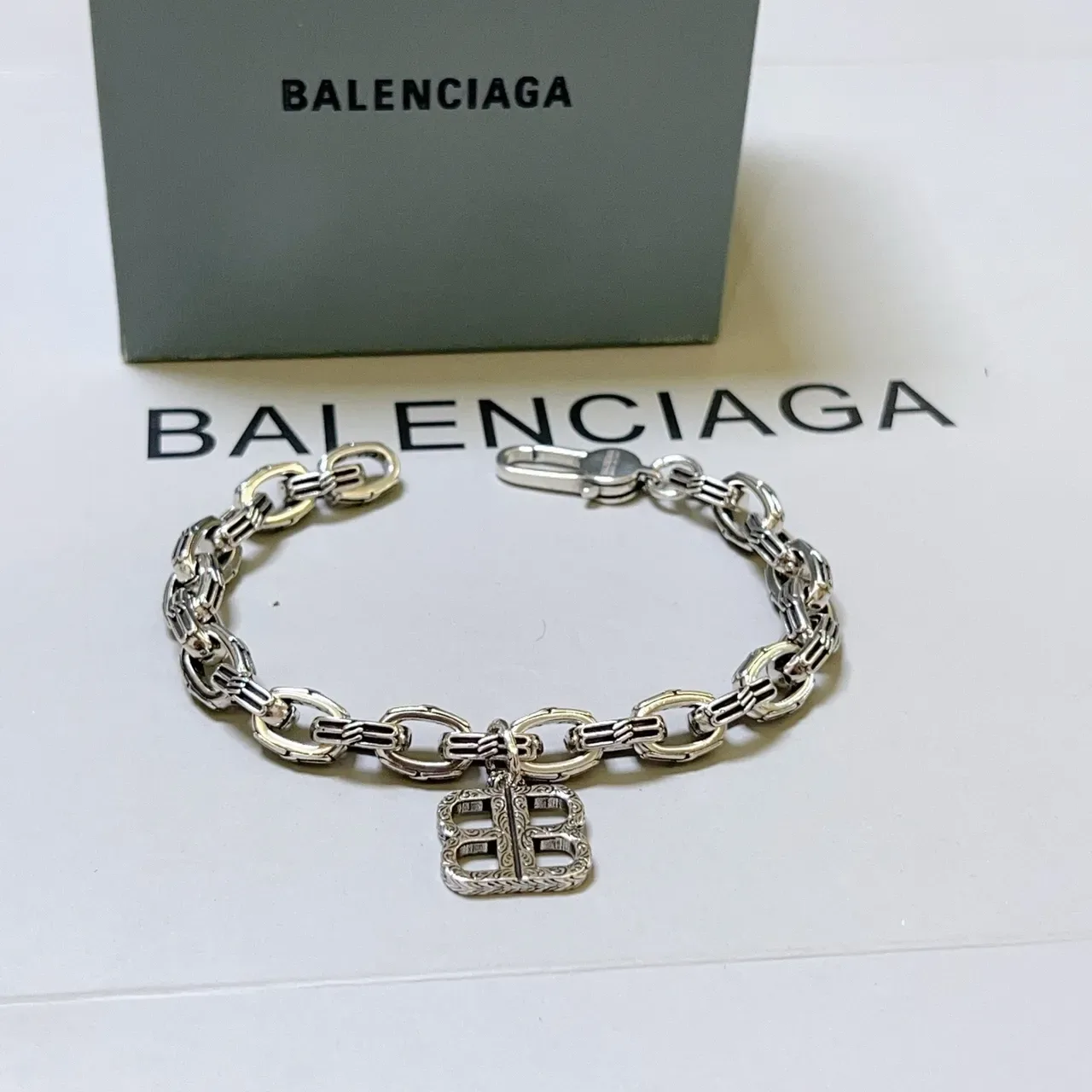 سوار Balenciaga لوقو تشارم فضي سلسلة رابط كثيفة مزخرفة مزدوجة ب 5