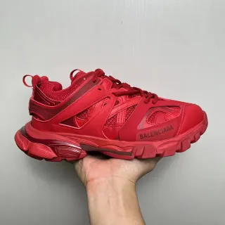Balenciaga أحمر أحادي اللون متعدد الطبقات سلة تراكب حذاء رياضي سميك