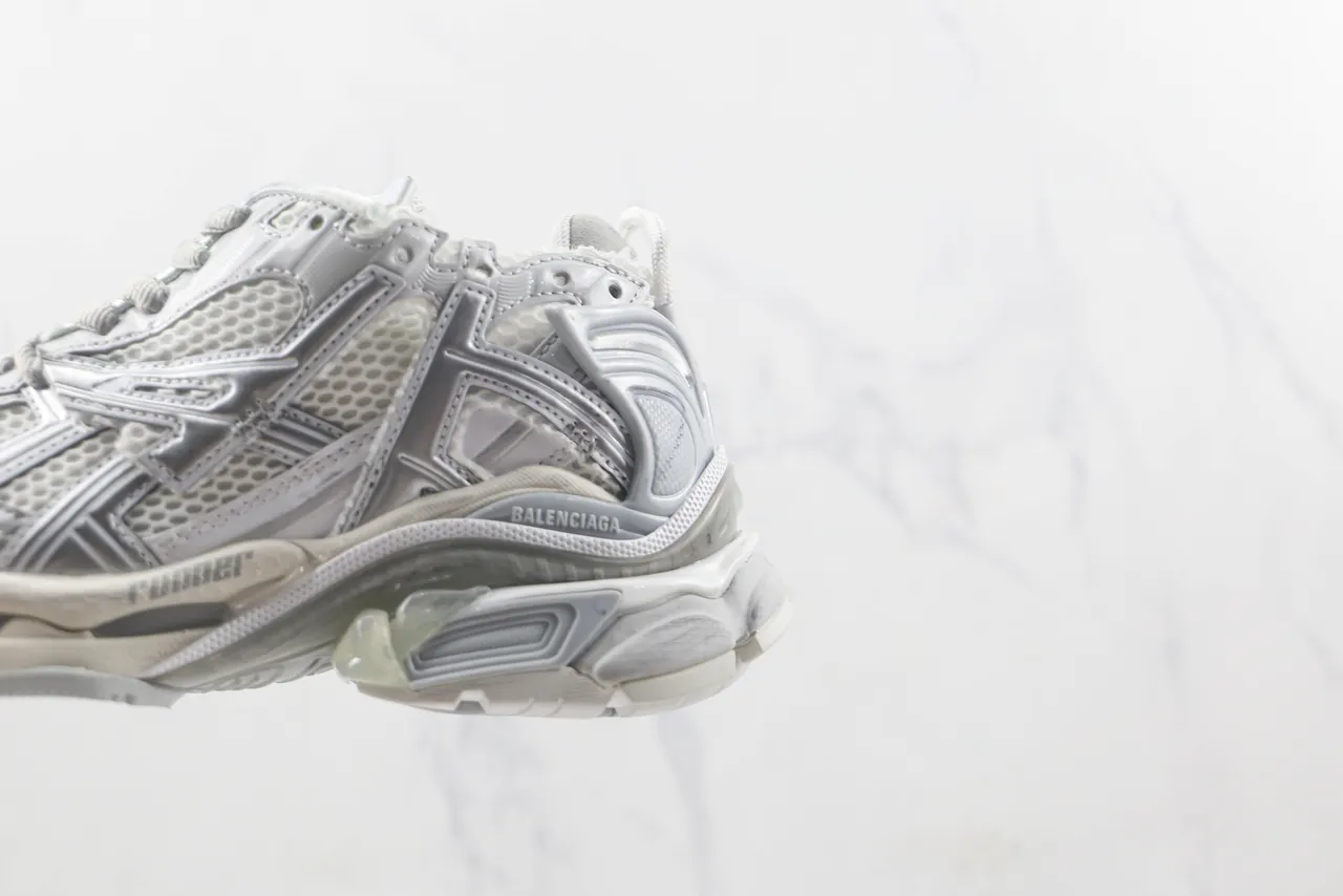 Balenciaga Runner Tênis Chunky Brancos Prateados 7