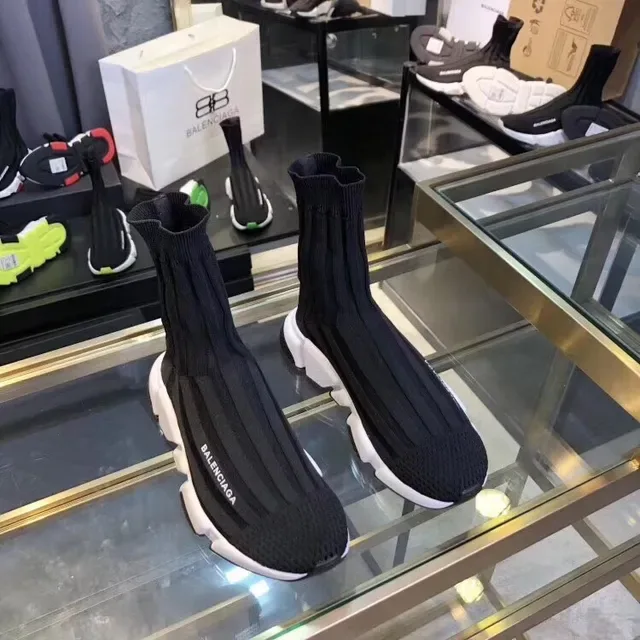 Balenciaga Speed Trainer Sneakers lifestyle noir et blanc 2