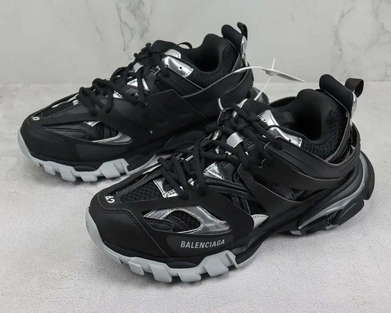 Balenciaga Track Trainer Tênis Chunky Pretos e Prateados 4