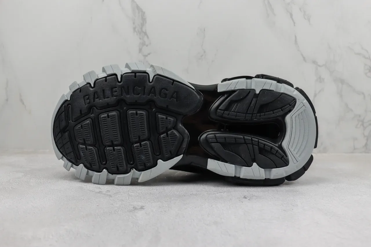 Balenciaga Track Trainer Tênis Chunky Pretos e Prateados 8