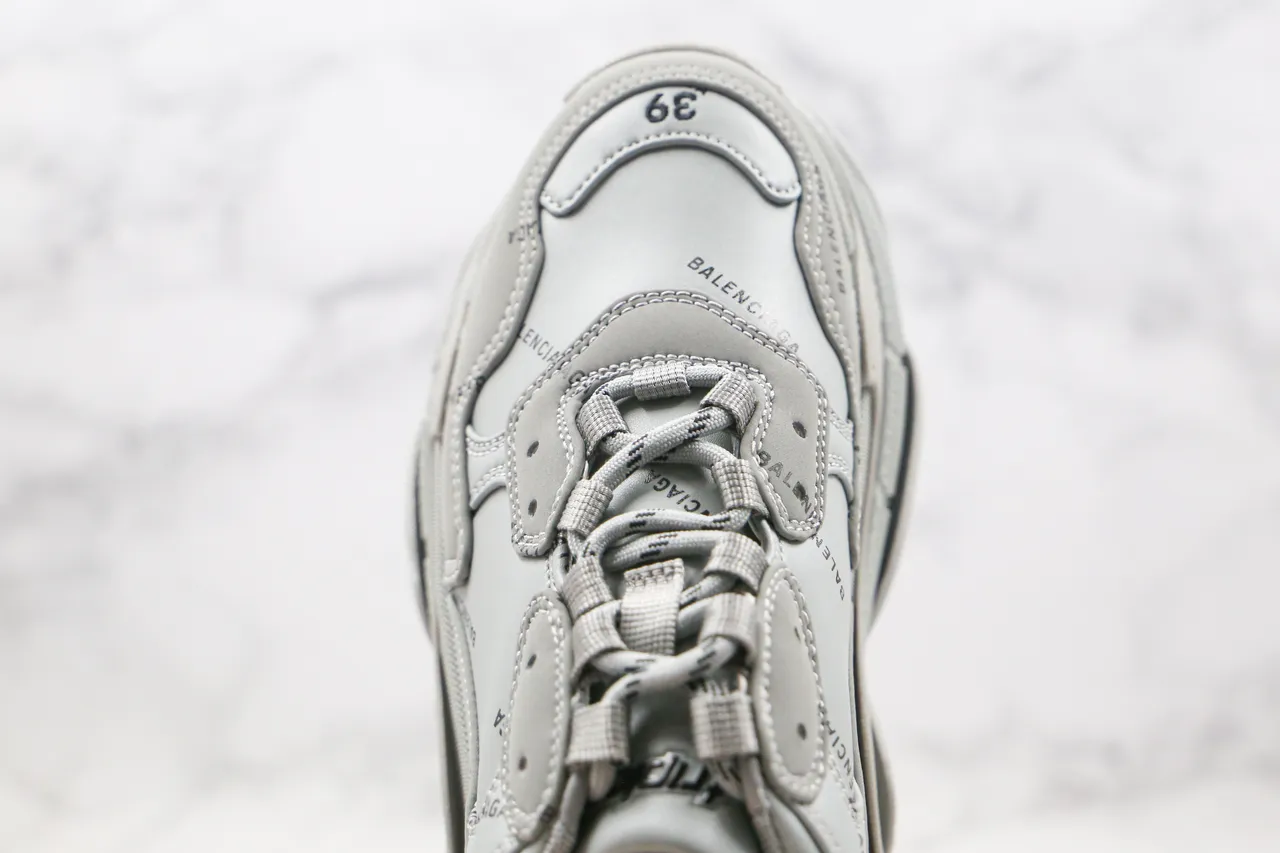 Balenciaga Triple S Gris Logo-Print Zapatillas Chunky 4