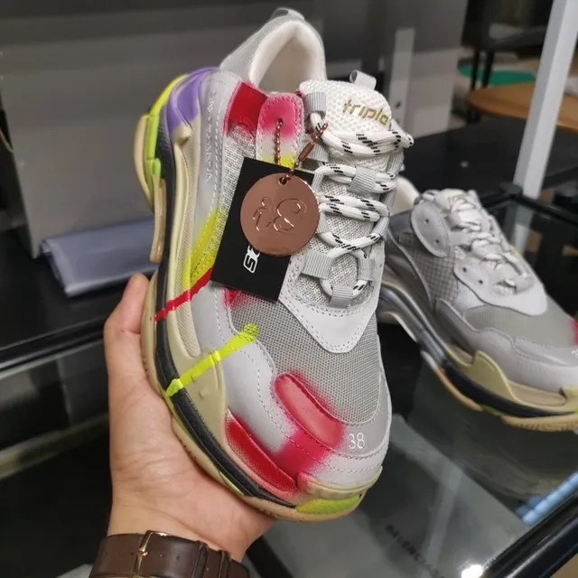 Balenciaga Triple S sapatilhas chunky multicor com salpicadura de tinta 4