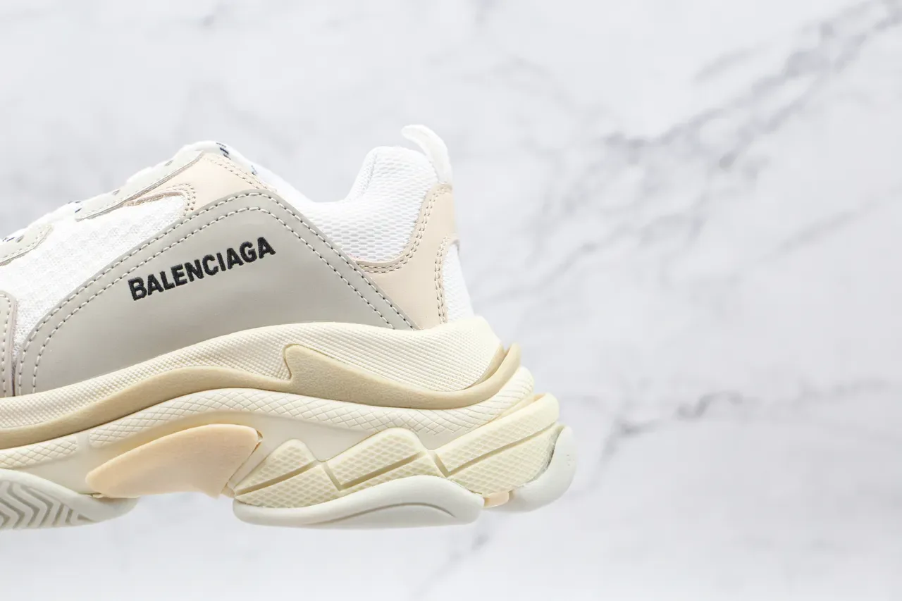 Balenciaga Triple S Off-White Beige Sneakers Chunky 4