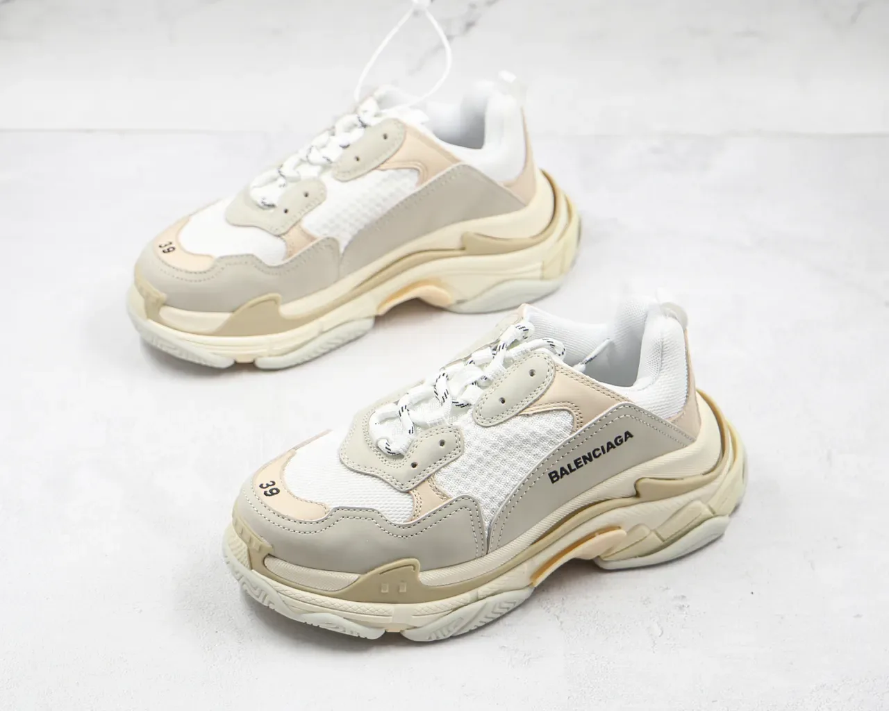 Balenciaga Triple S Off-White Beige Sneakers Chunky 7