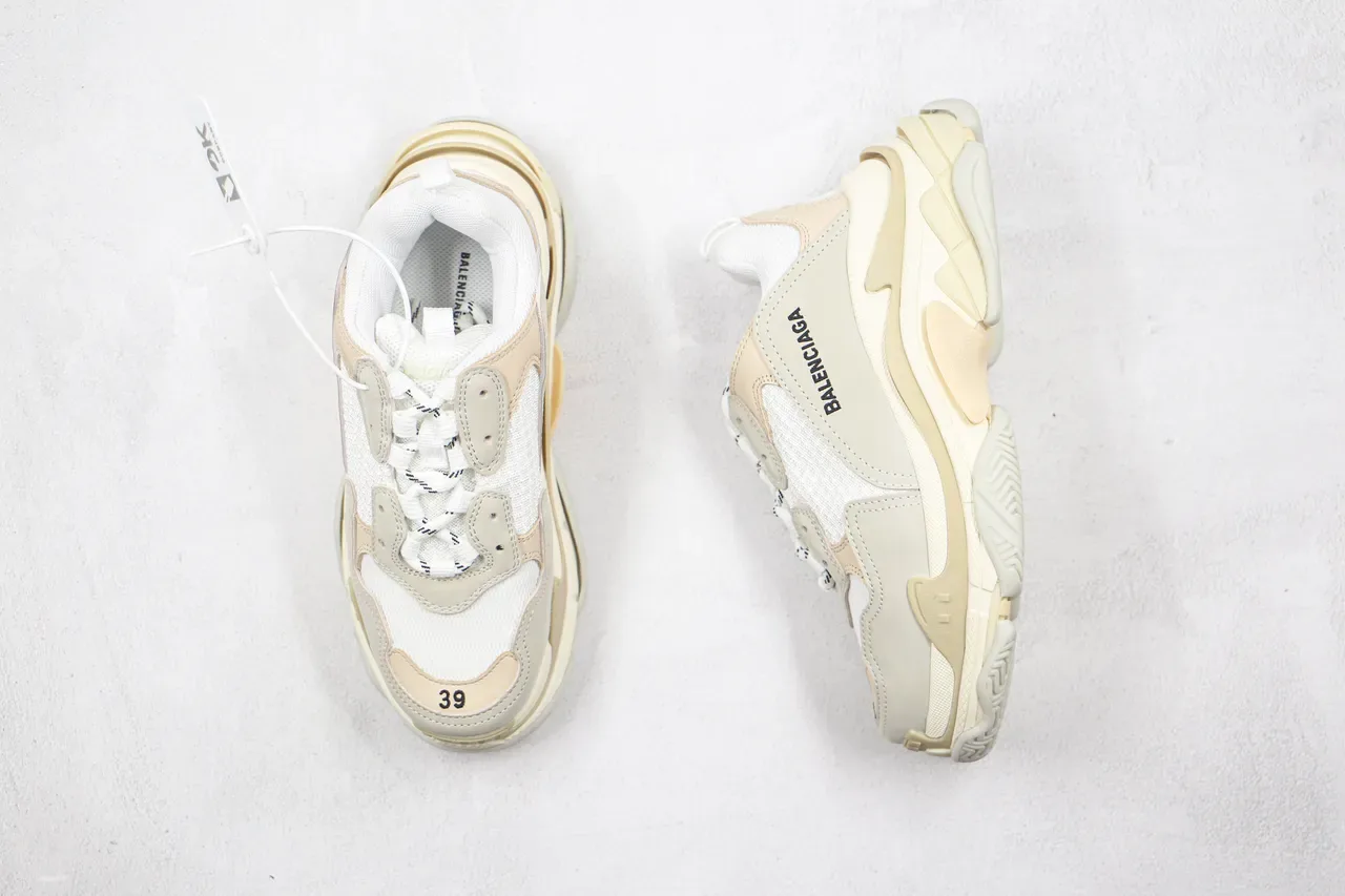 Balenciaga Triple S Off-White Beige Sneakers Chunky 8