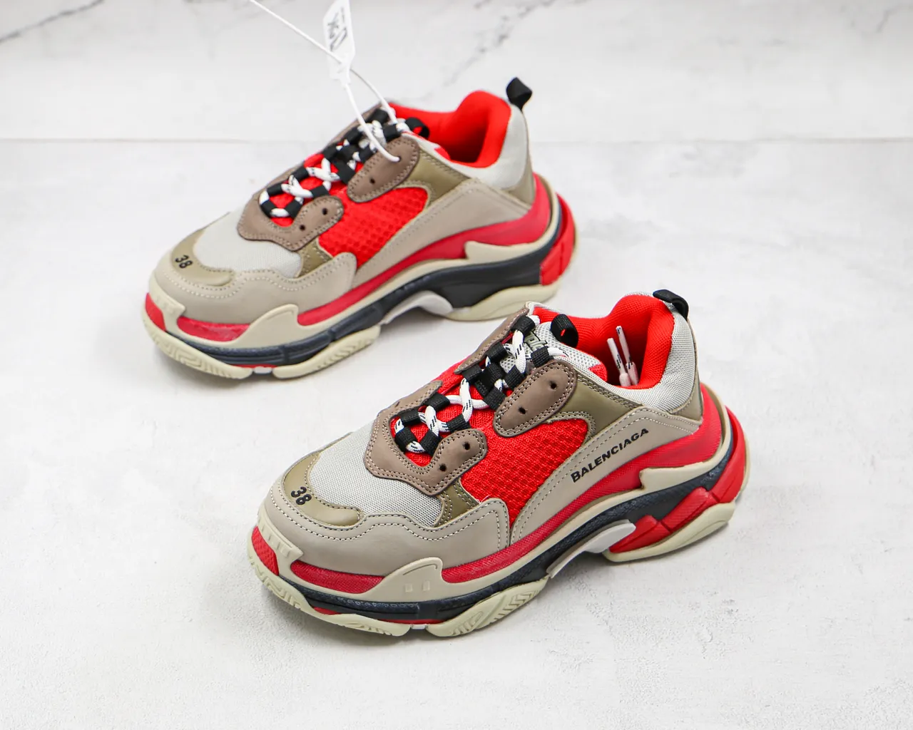 Balenciaga Triple S أحمر وبيج تشانكي سنيكرز 7