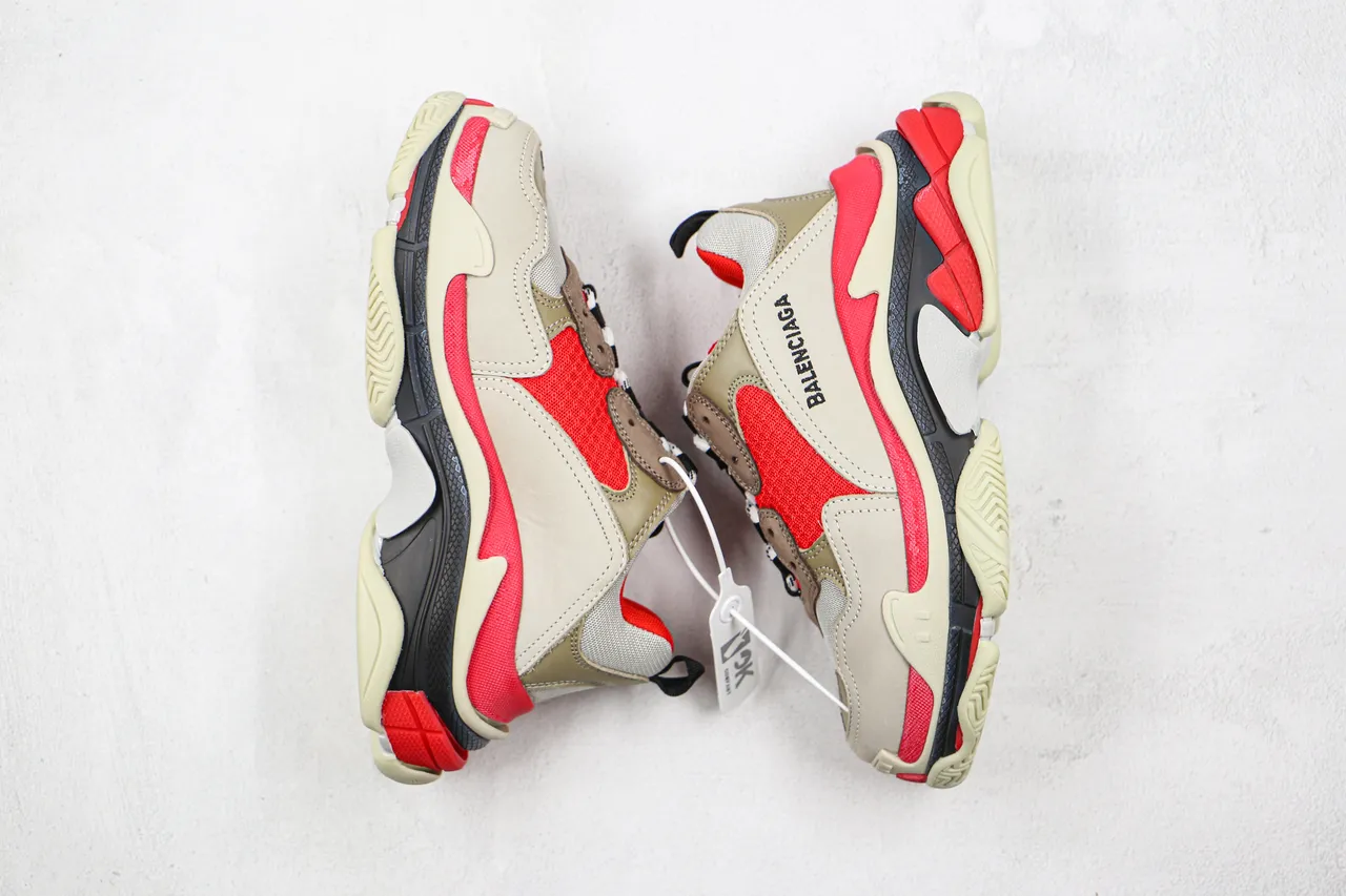 Balenciaga Triple S أحمر وبيج تشانكي سنيكرز 9