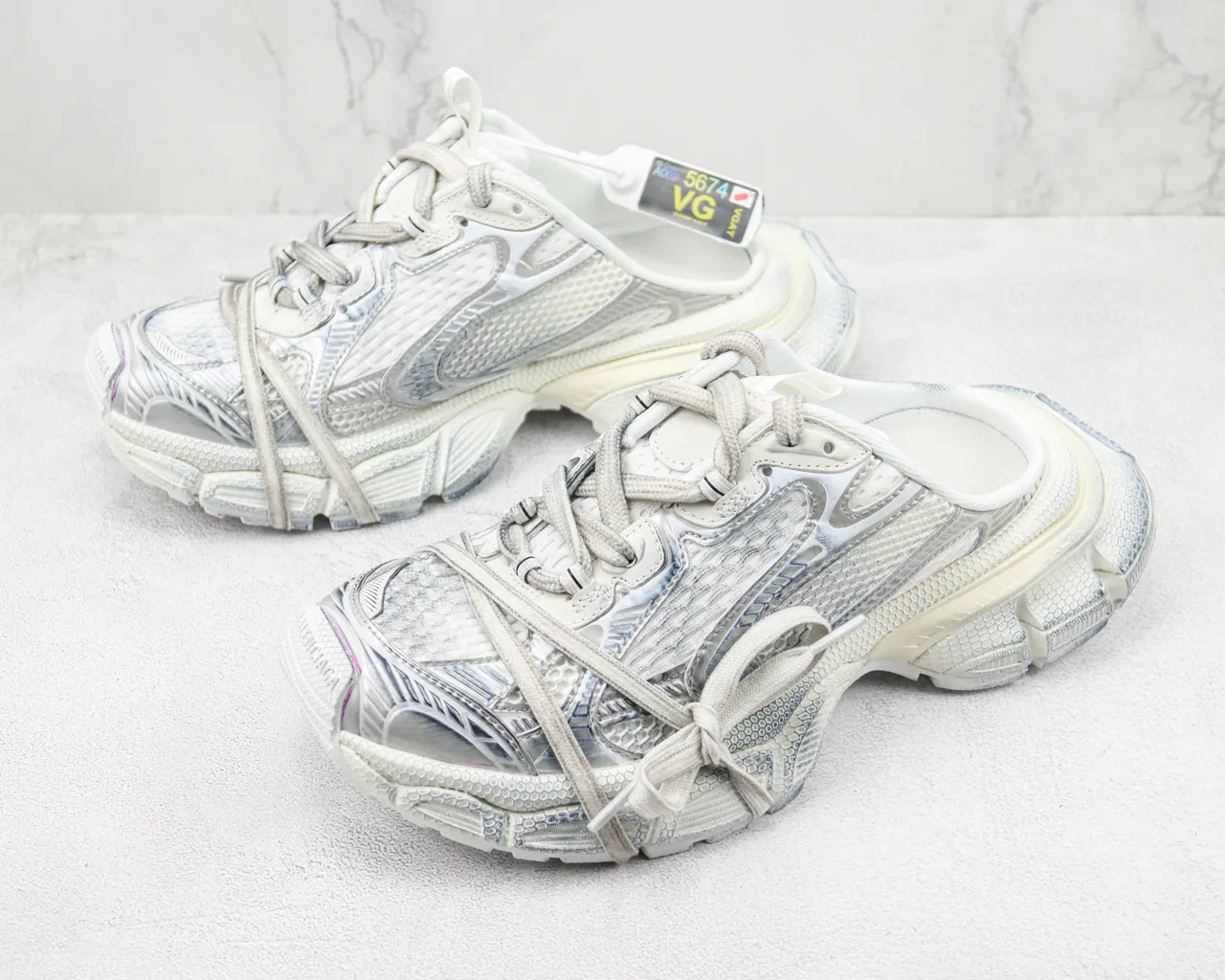 Balenciaga Tênis Chunky com sola Honeycomb esculpida branco cinza mule slip-on 4