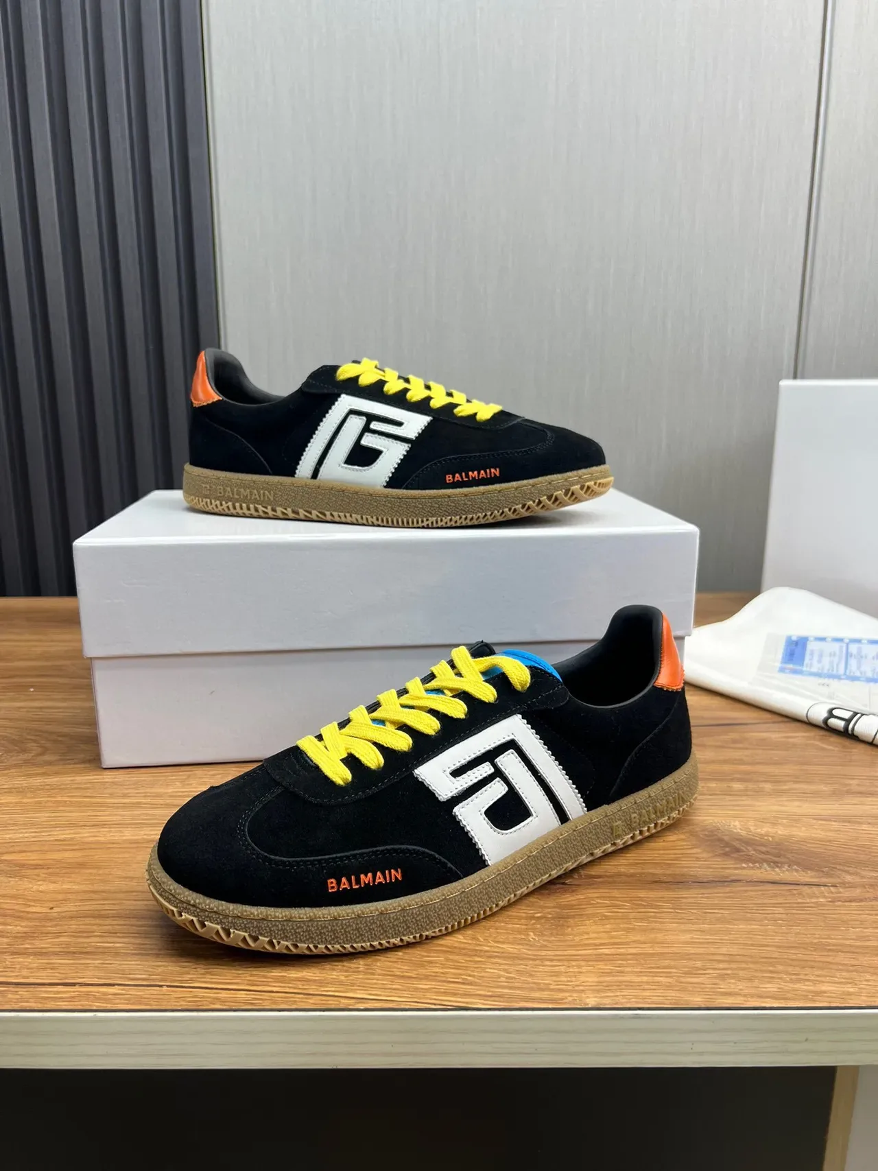 Balmain B-Court Noir Jaune Orange Daim Lifestyle Sneakers 4