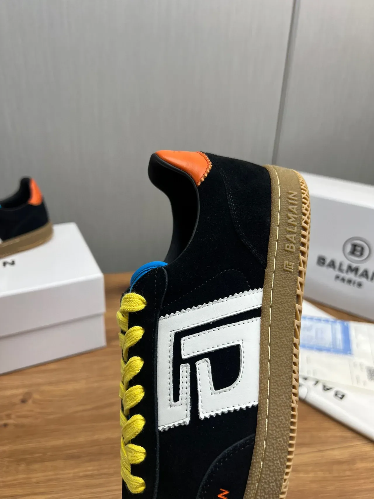 Balmain B-Court Noir Jaune Orange Daim Lifestyle Sneakers 11